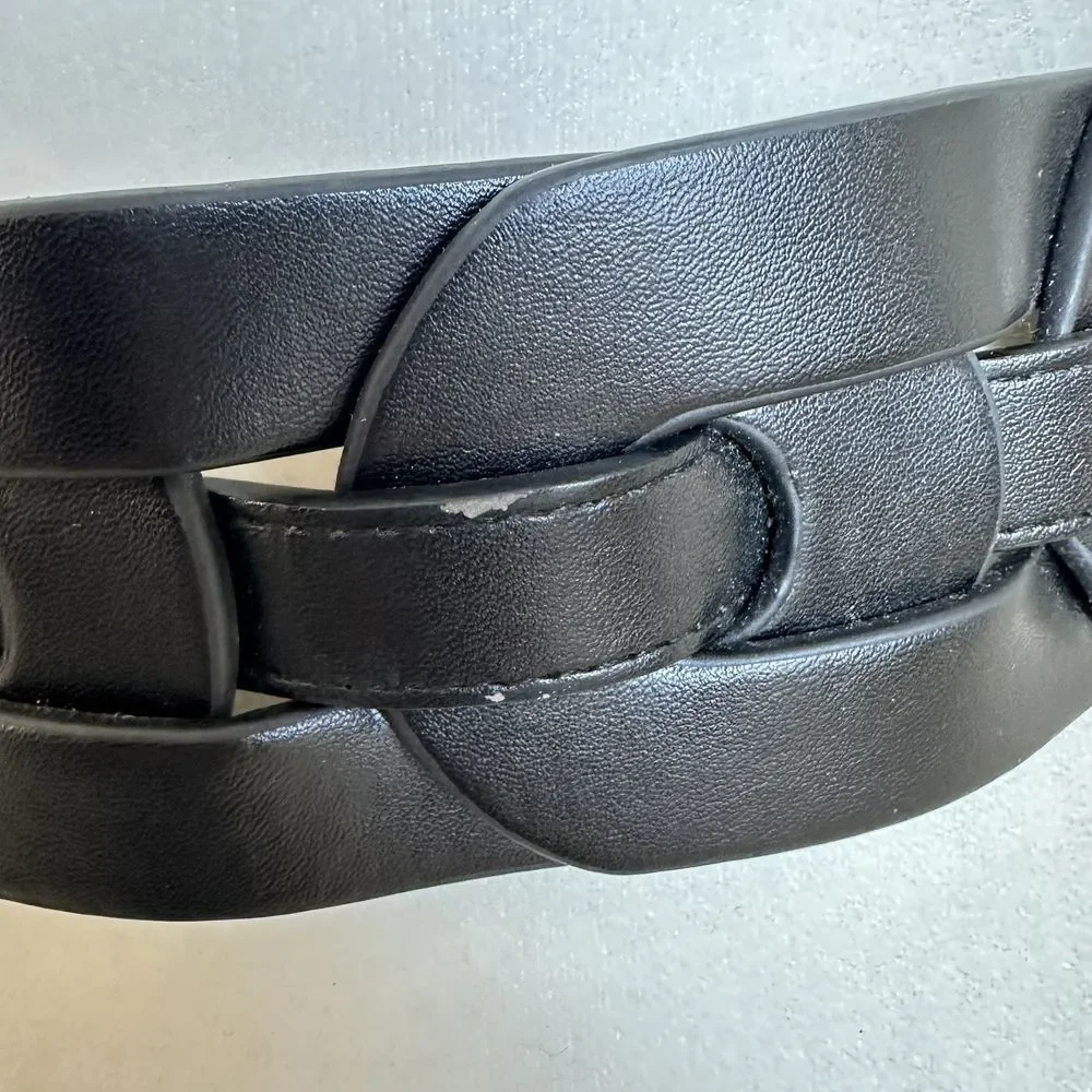 BCBG‎ MAXAZRIA Black Vegan Leather Wide  Woven Belt Size Medium M NWT Statement